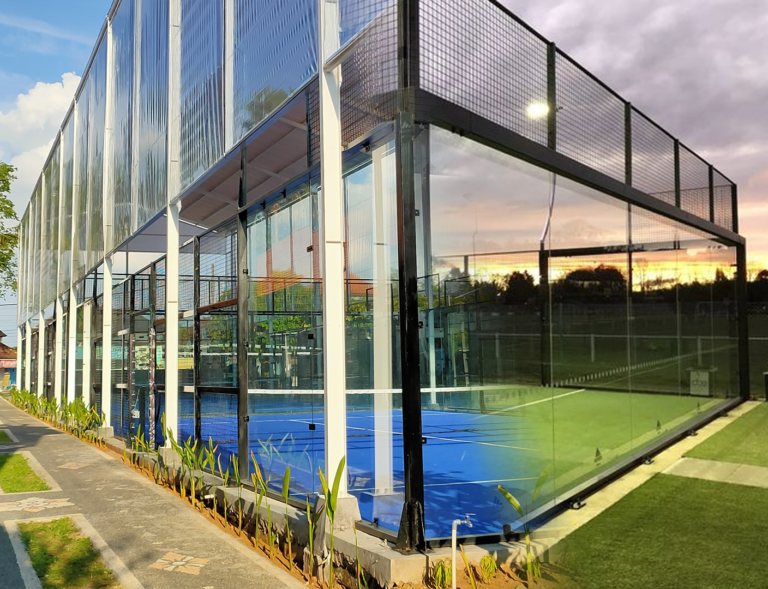 indoor vs outdoor padel